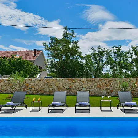 Banovi Villa