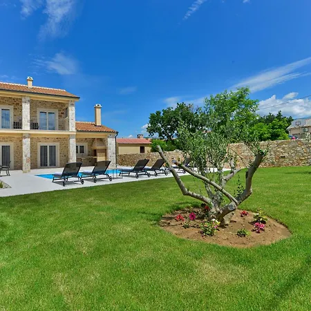 Vila Banovi